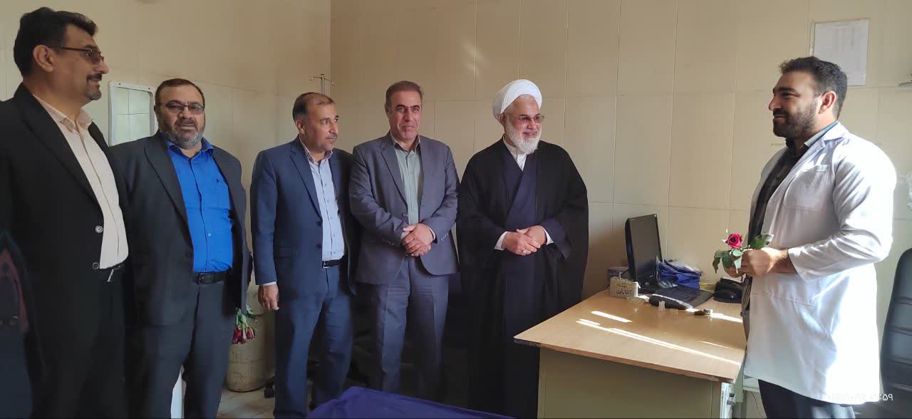 «تقدیر فرماندار، امام جمعه و شهردار جعفریه از کادر درمان به مناسبت روز پرستار»
